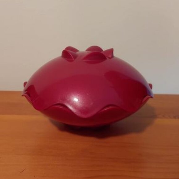 Tupperware - Picture 2 of 3